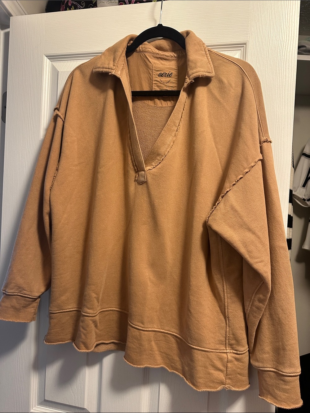 aerie Menβs Tan V-Neck Pullover Sweatshirt